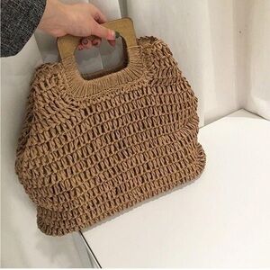Weaved Straw Zipper Closure With Wood Handles Bag